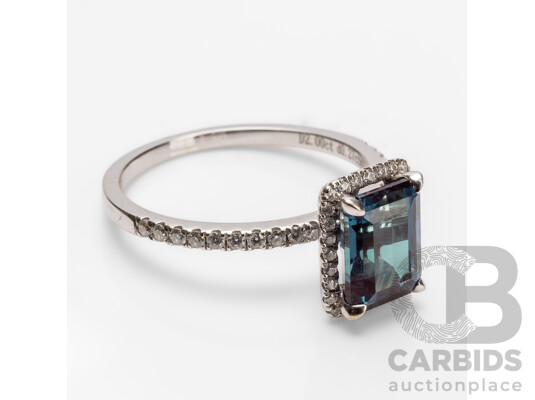 18ct White Gold Sapphire & Diamonds Engagement Ring - Size N