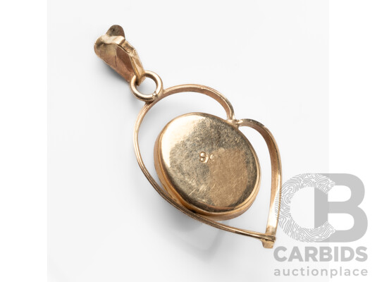 9ct Yellow Gold Pendant with Tigers Eye - 1.77gms