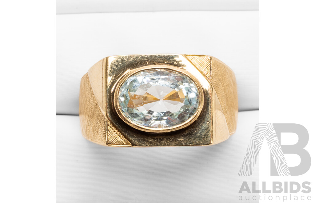 18ct Yellow Gold & Aquamarine Signet Ring - Size S.5