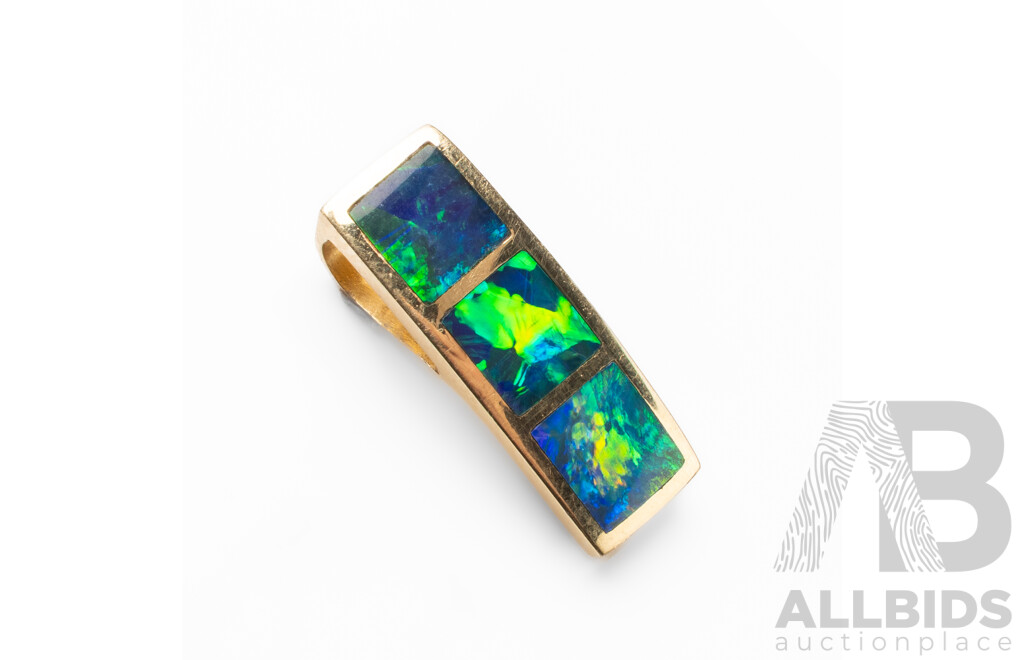 14ct Yellow Gold Bar Pendant with Opal Inlay - 1.42gms