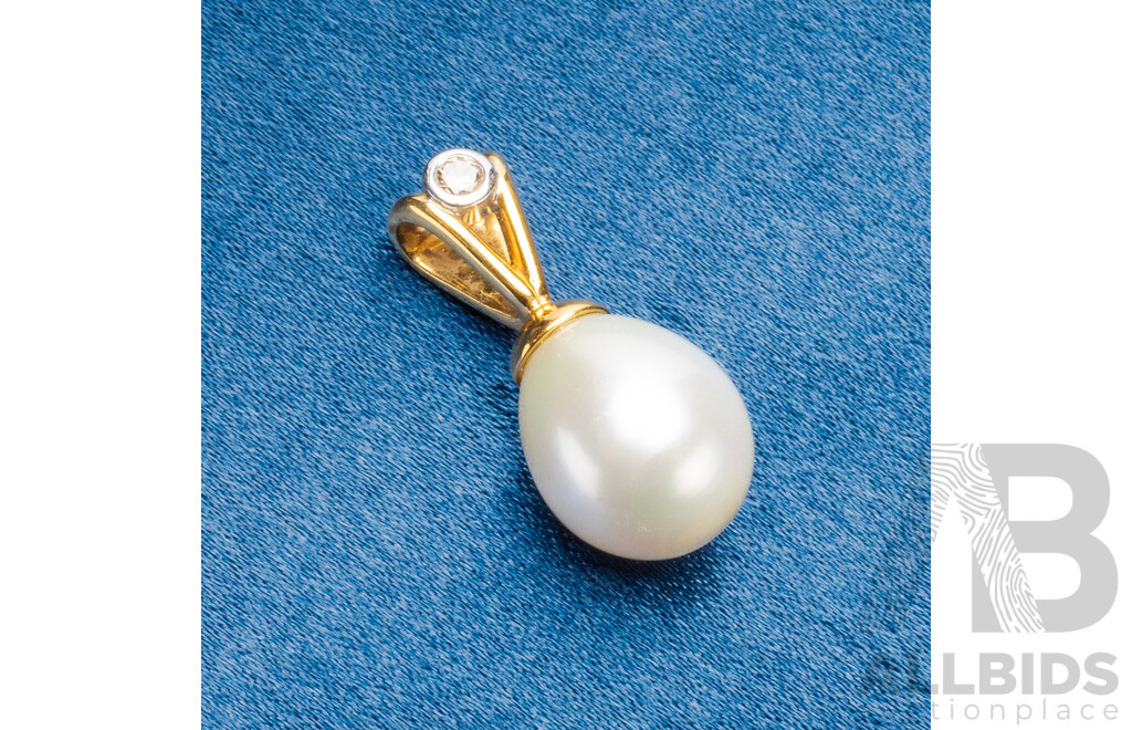 18ct Yellow Gold Pearl & Diamond Pendant - 4.89gms