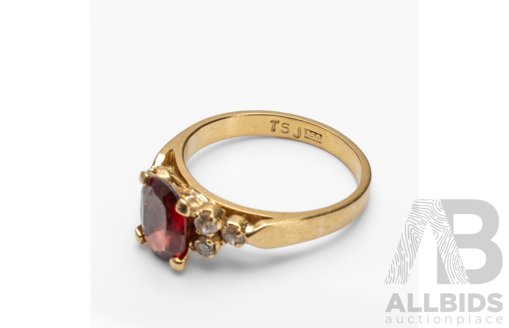 Vintage 18ct Yellow Gold, Garnet & Quartz Ring - Size O.5