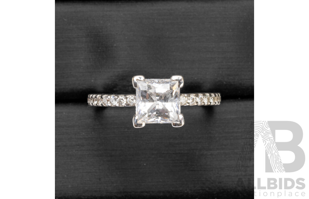 18ct White Gold Sapphire & Cubic Zirconia Engagement Ring - Size I