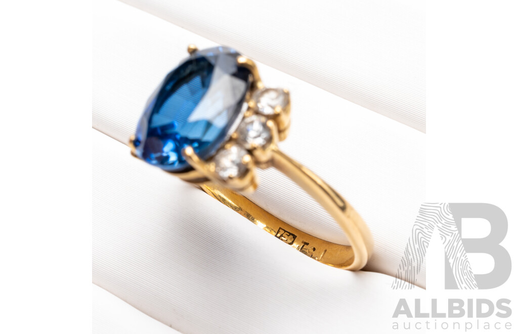 Vintage 18ct Yellow Gold Sapphire & Quartz Ring - Size P.5