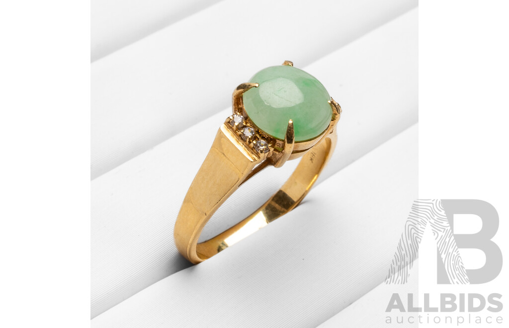 18ct Yellow Gold Jadeite & White Quartz Ring - Size O