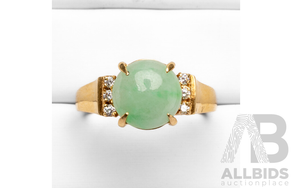 18ct Yellow Gold Jadeite & White Quartz Ring - Size O