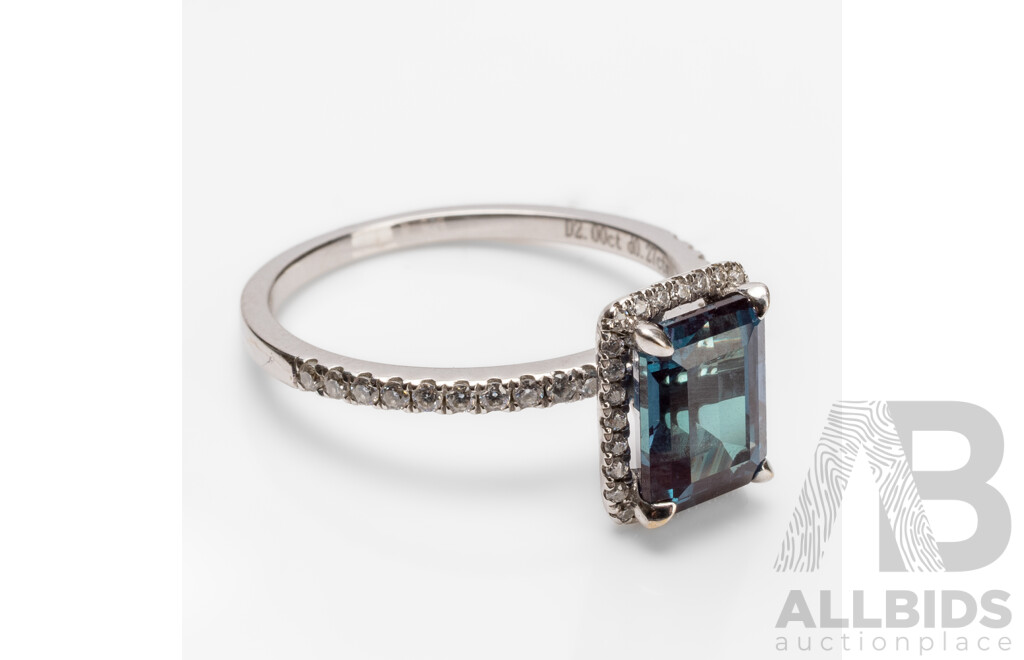 18ct White Gold Sapphire & Diamonds Engagement Ring - Size N