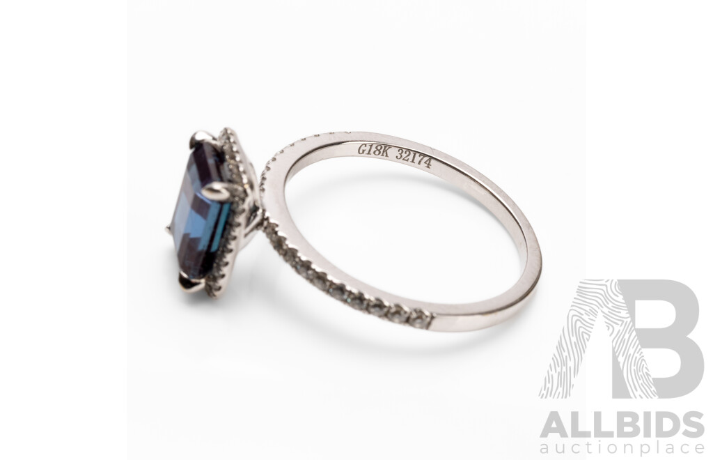 18ct White Gold Sapphire & Diamonds Engagement Ring - Size N
