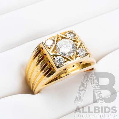 Men's 14ct Yellow Gold & Diamonds Signet Ring - Size R