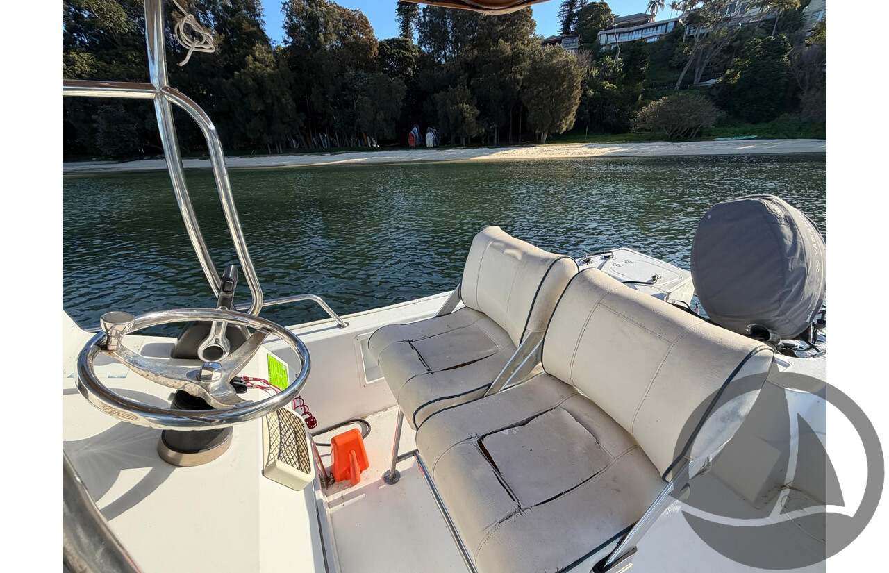 NO RESERVE - 2014 Panga 5.8m Center Console, 100hp Yamaha 4 Stroke