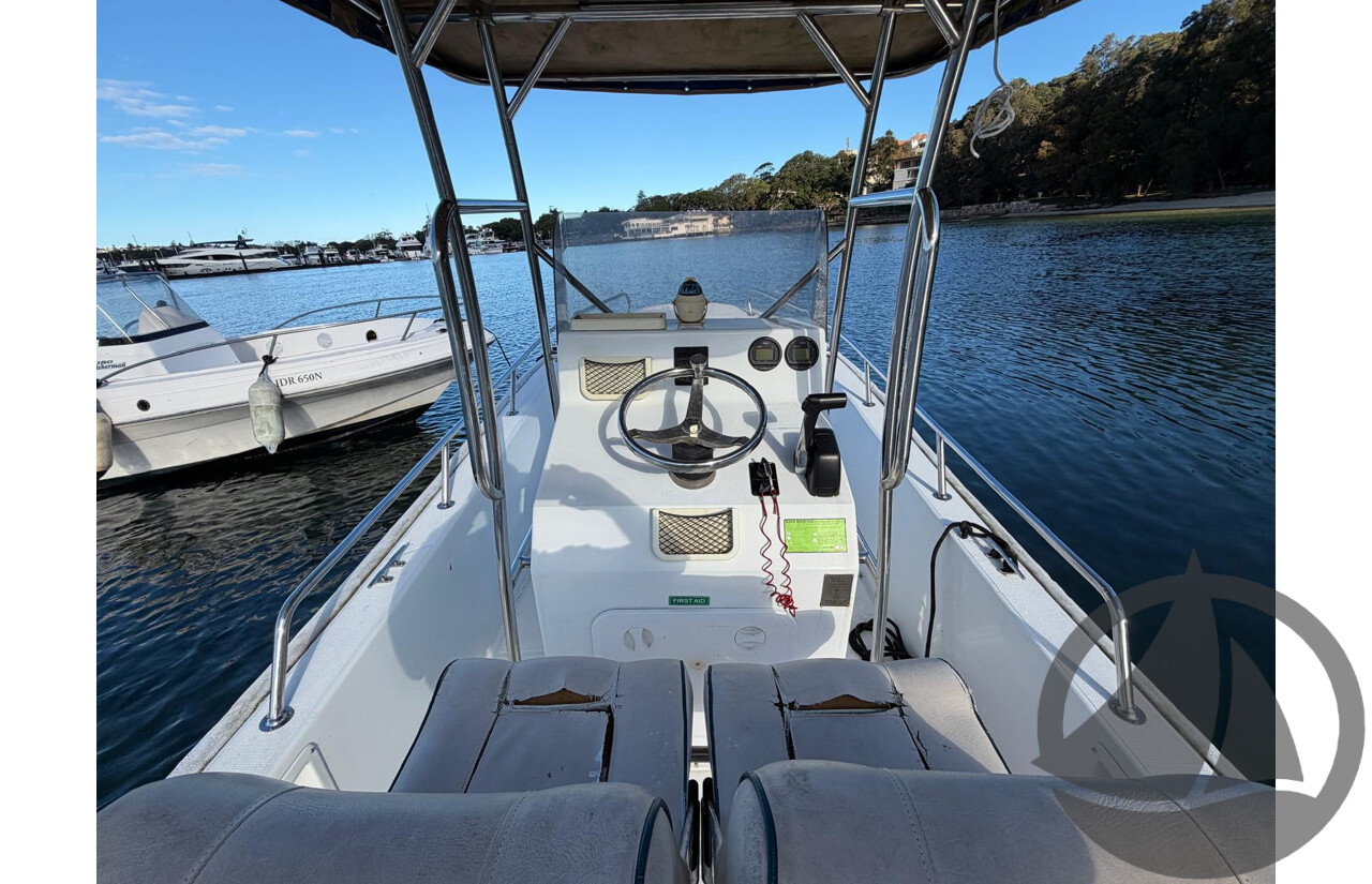 NO RESERVE - 2014 Panga 5.8m Center Console, 100hp Yamaha 4 Stroke