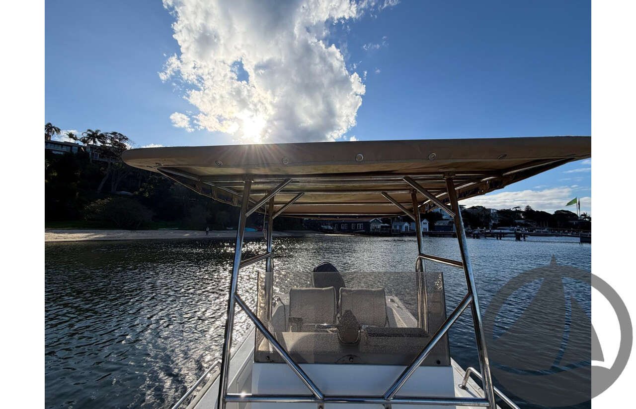 NO RESERVE - 2014 Panga 5.8m Center Console, 100hp Yamaha 4 Stroke