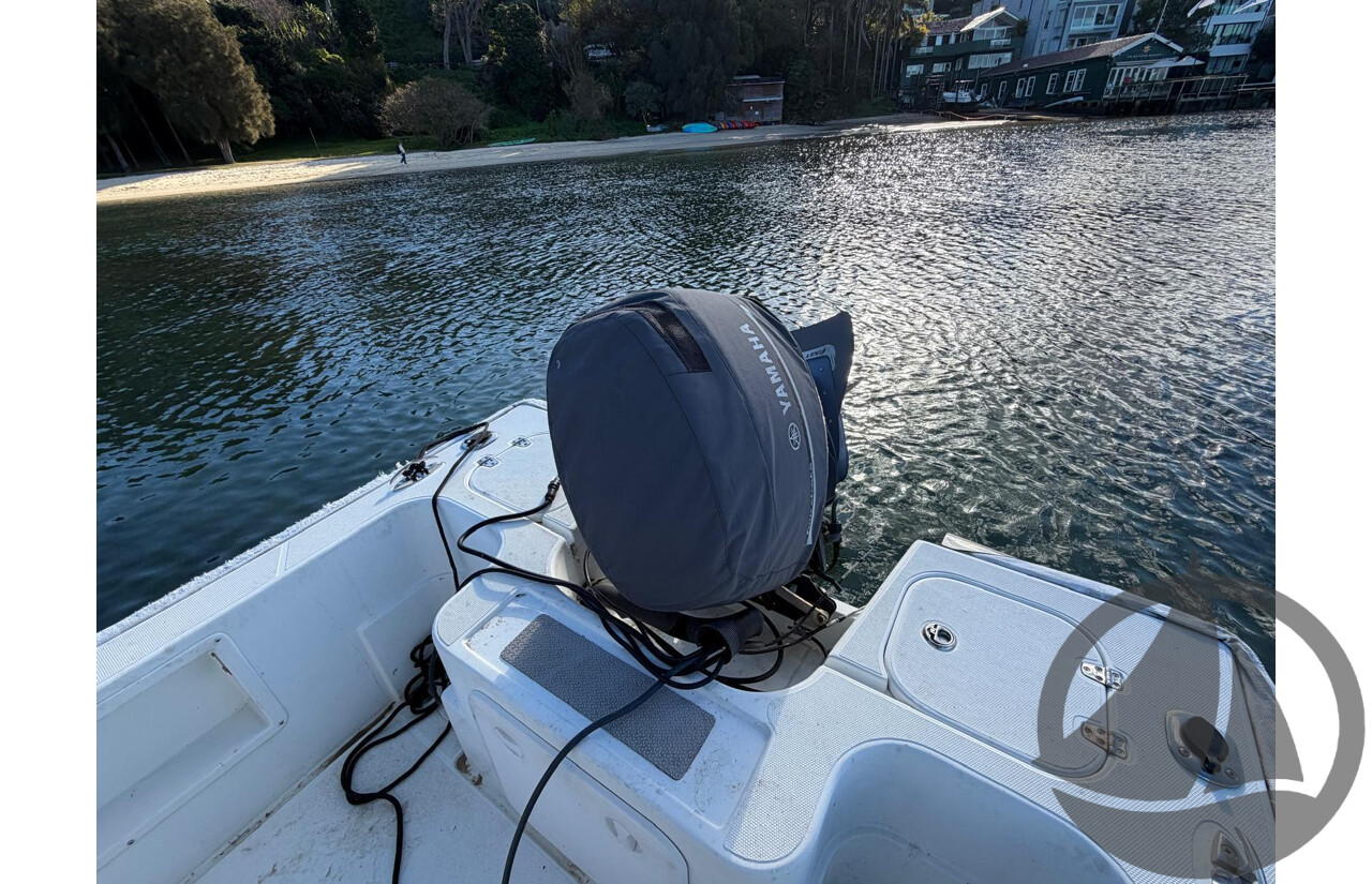 NO RESERVE - 2014 Panga 5.8m Center Console, 100hp Yamaha 4 Stroke
