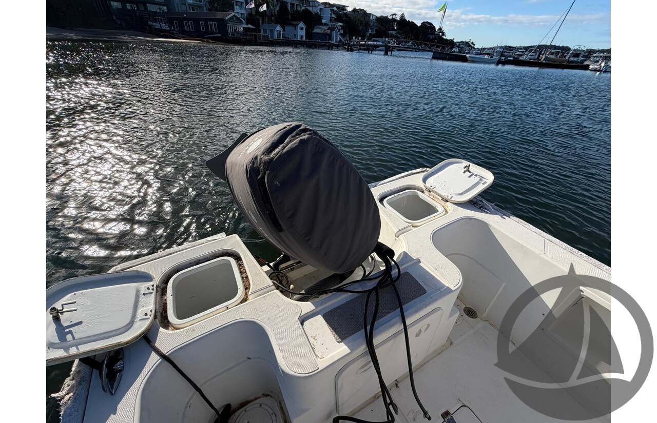 NO RESERVE - 2014 Panga 5.8m Center Console, 100hp Yamaha 4 Stroke