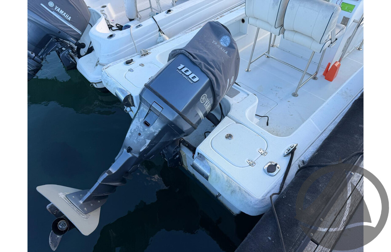 NO RESERVE - 2014 Panga 5.8m Center Console, 100hp Yamaha 4 Stroke