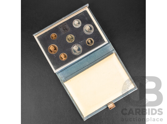 United Kingdom Royal Mint Eight Coin Set, QE2