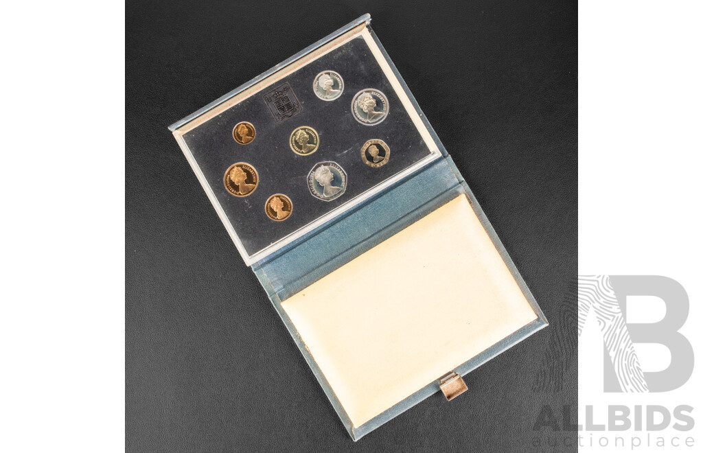 United Kingdom Royal Mint Eight Coin Set, QE2
