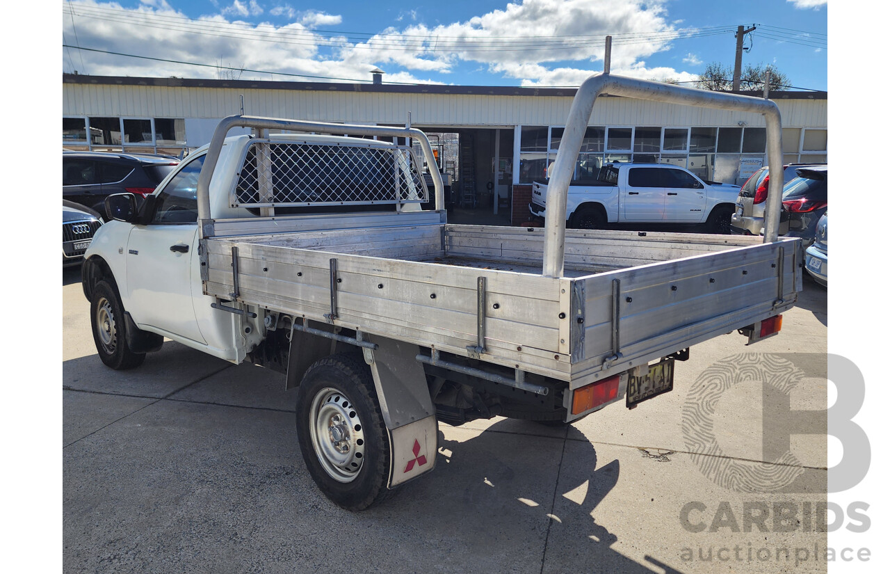 05/2013 Mitsubishi Triton GL MN MY13 C/Chas White 2.4L