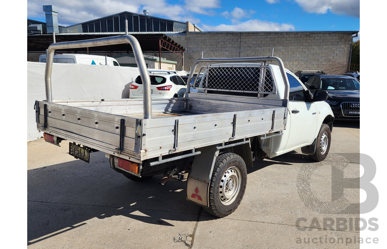 05/2013 Mitsubishi Triton GL MN MY13 C/Chas White 2.4L