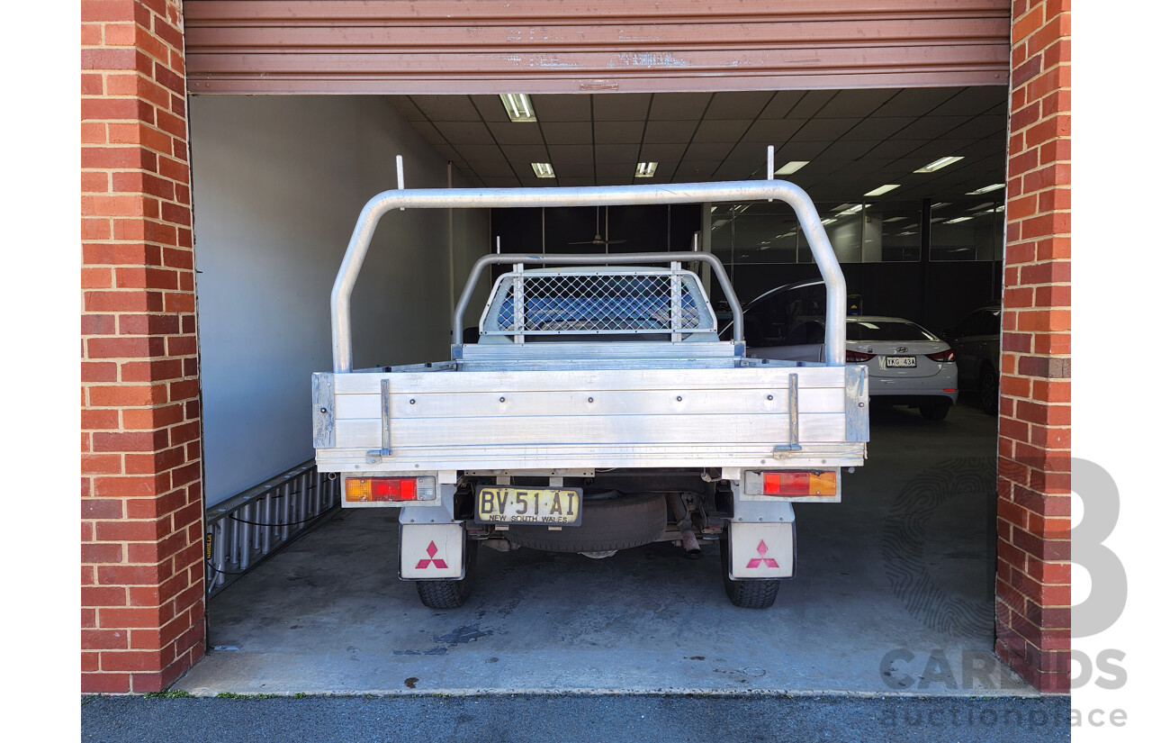 05/2013 Mitsubishi Triton GL MN MY13 C/Chas White 2.4L