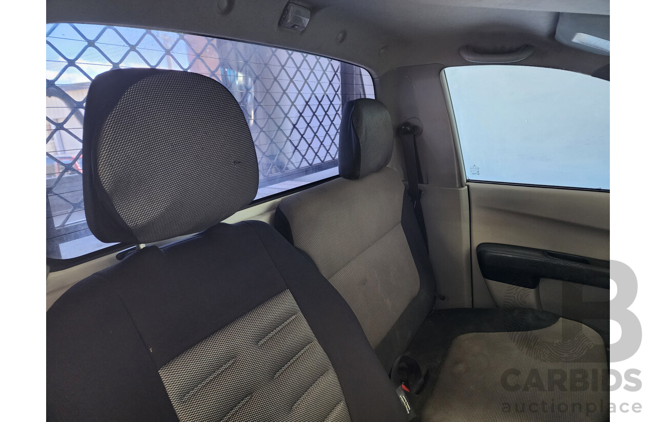 05/2013 Mitsubishi Triton GL MN MY13 C/Chas White 2.4L