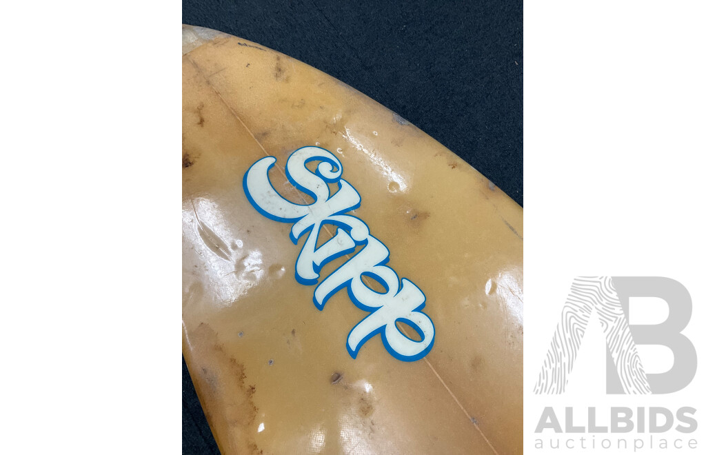 Vintage '80s SKIPP Surfboard  