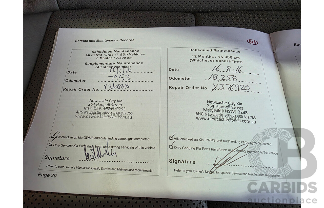 8/2015 Kia Carnival SLi YP MY16 4d Wagon Blue 3.3L
