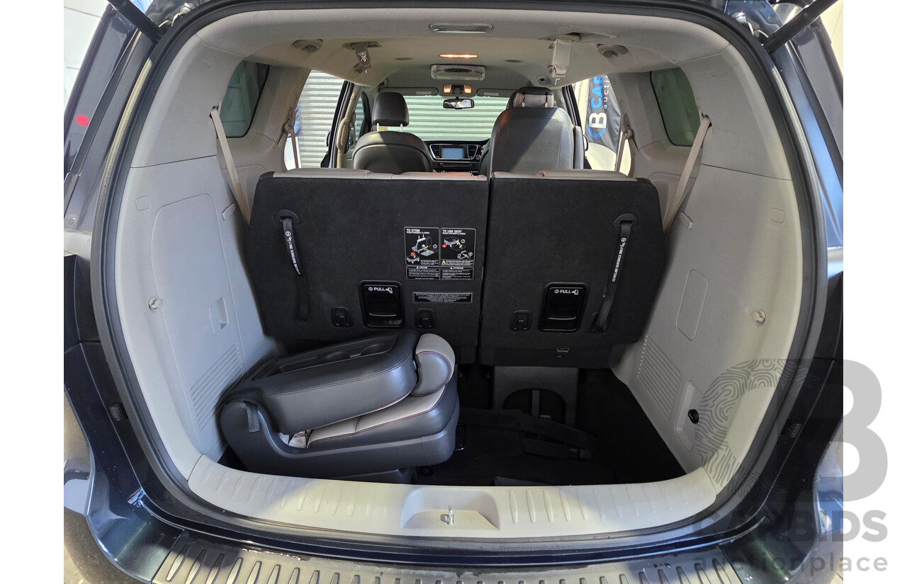 8/2015 Kia Carnival SLi YP MY16 4d Wagon Blue 3.3L