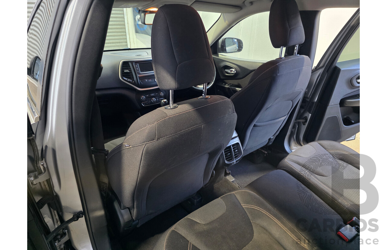 2/2015 Jeep Cherokee Longitude (4x4) KL MY15 4d Wagon Silver 3.2L