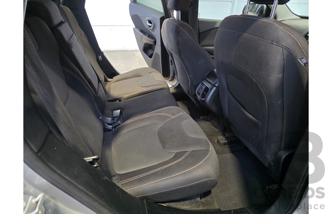2/2015 Jeep Cherokee Longitude (4x4) KL MY15 4d Wagon Silver 3.2L