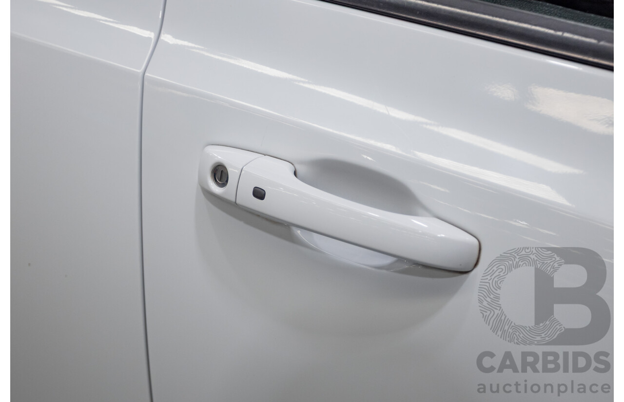 2/2015 Chrysler 300 SRT8 Core 4d Sedan Bright White V8 6.4L