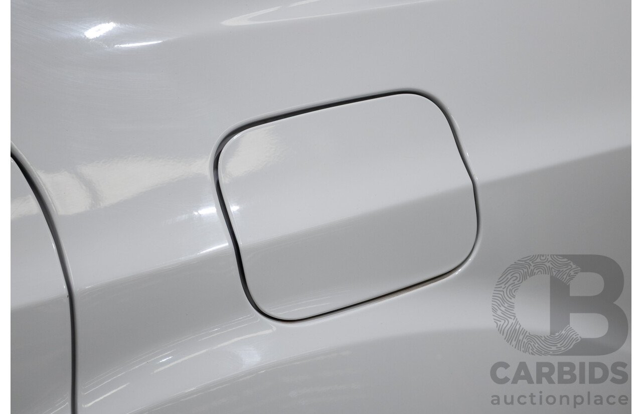 2/2015 Chrysler 300 SRT8 Core 4d Sedan Bright White V8 6.4L