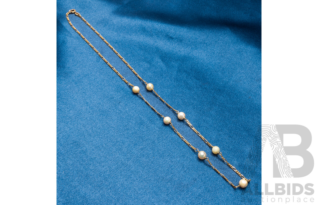 9ct Yellow Gold Figaro Necklace with Pearls. Length - 52cms