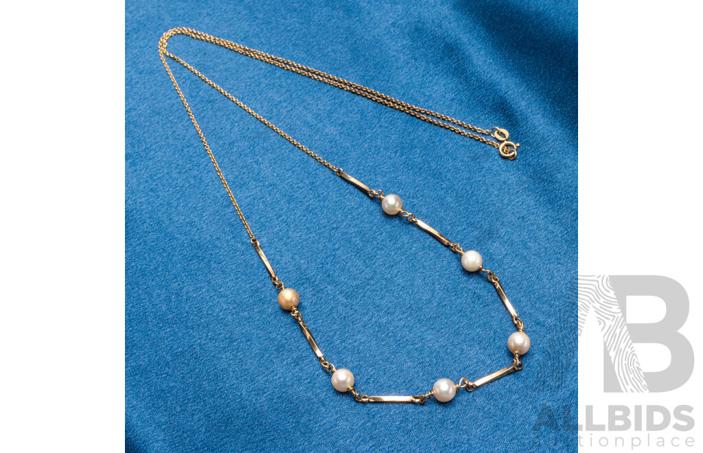 9ct Yellow Belcher & Twisted Bar Pearl Necklace. Length - 66.5cms