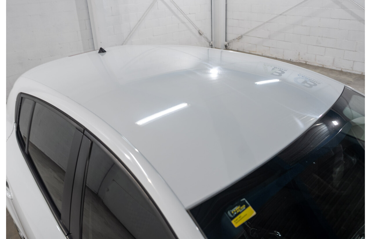 07/2013 Renault Megane Expression B95 5D Hatchback White 2.0L