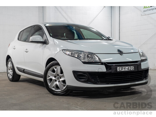 07/2013 Renault Megane Expression B95 5D Hatchback White 2.0L