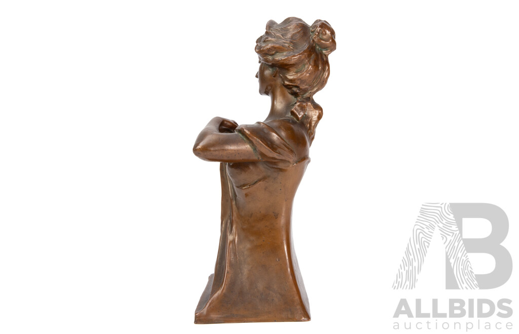 Good Reproduction Cast Bronze Figure of an Elegant Lady