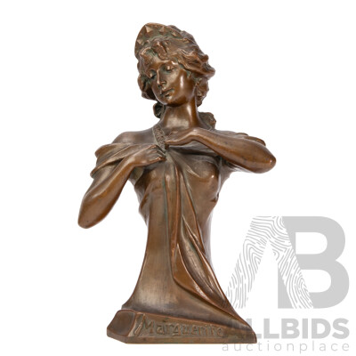 Good Reproduction Cast Bronze Figure of an Elegant Lady