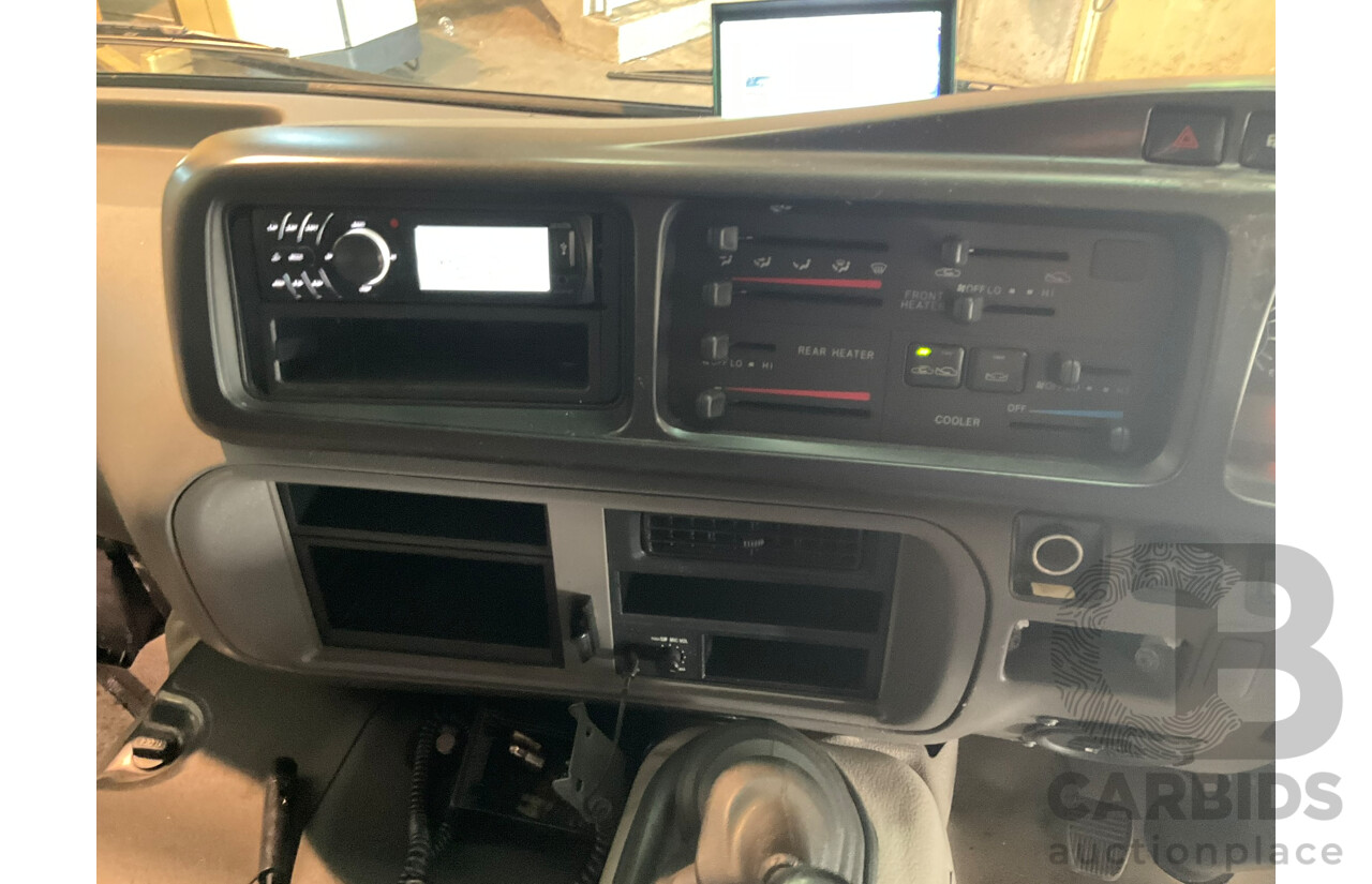 09/2008 Toyota Coaster Standard (LWB 4x2) XZB50R 07 Upgrade Bus White Turbo Diesel 4.0L - 21 Seater