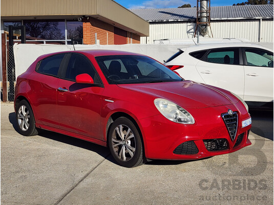 11/2013 Alfa Romeo Giulietta Progression 1.4 5d Hatchback Red 1.4L