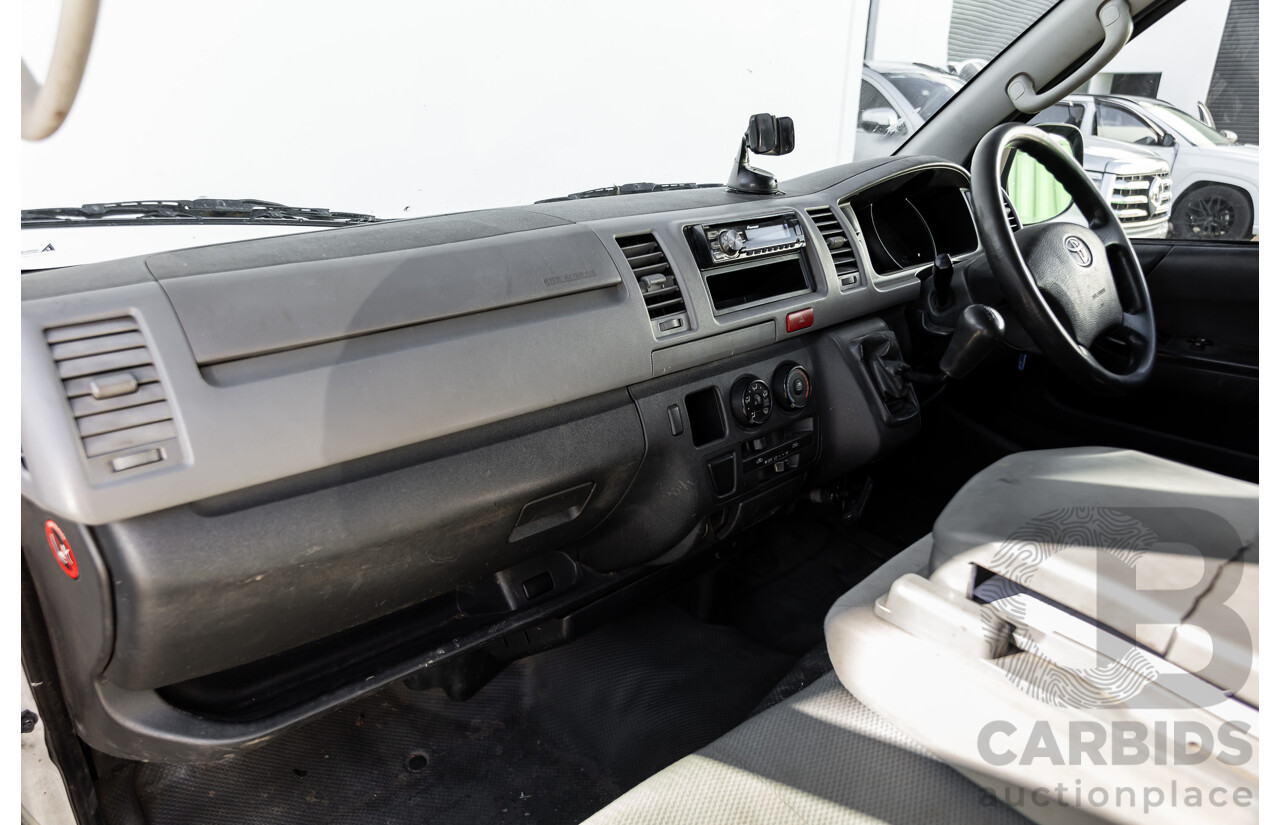 07/2009 Toyota Hiace LWB KDH201R MY07 4d Van White Turbo Diesel 3.0L