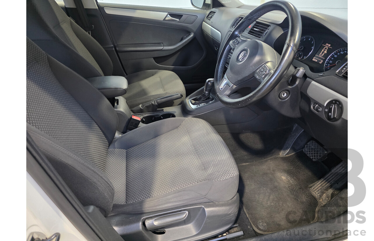 6/2013 Volkswagen Jetta 118 TSI 1KM MY13.5 4d Sedan White 1.4L