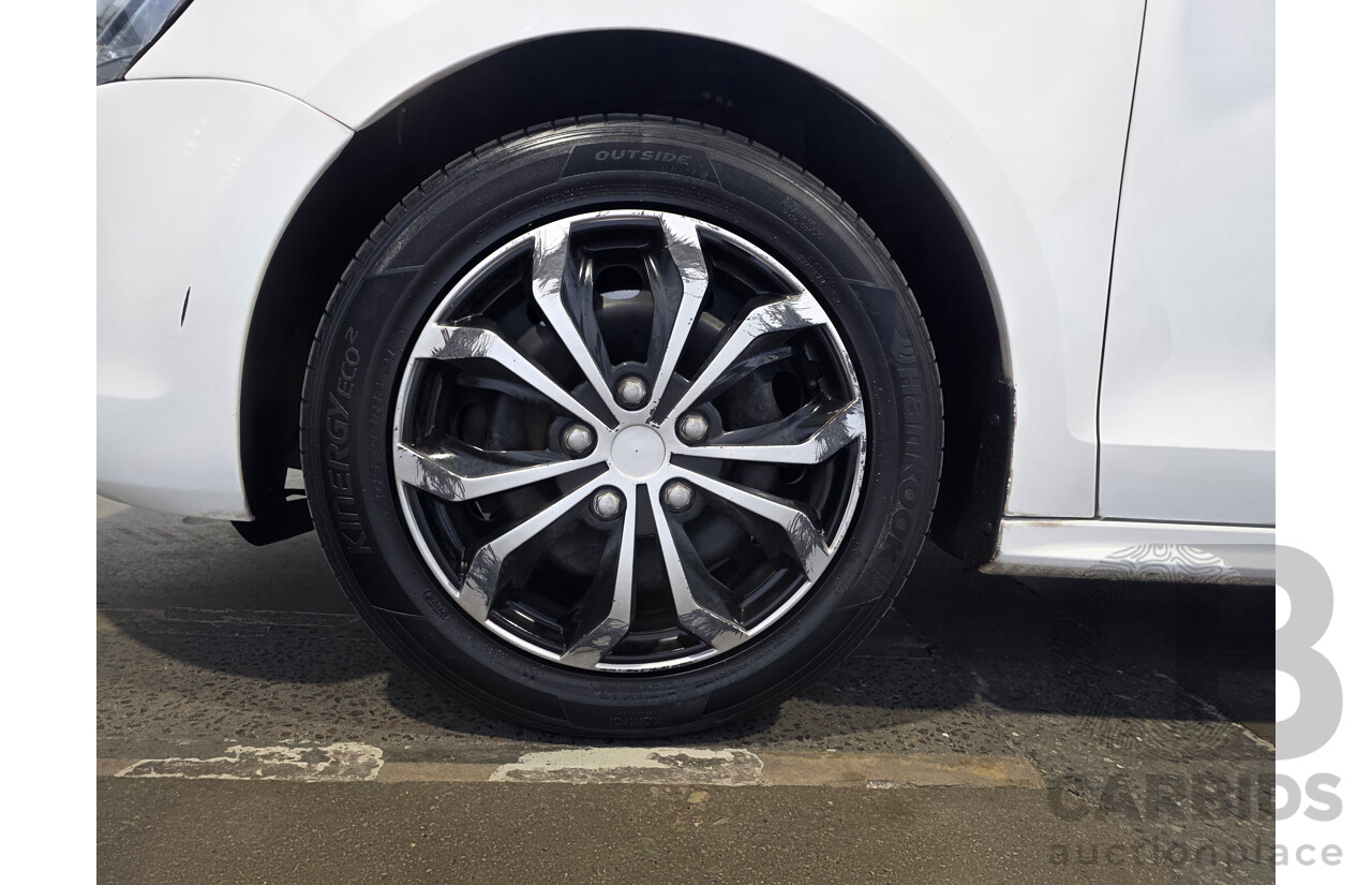 6/2013 Volkswagen Jetta 118 TSI 1KM MY13.5 4d Sedan White 1.4L