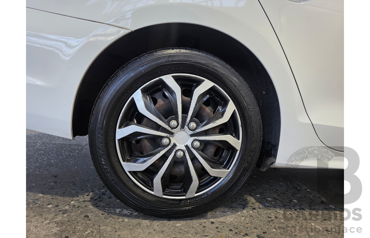 6/2013 Volkswagen Jetta 118 TSI 1KM MY13.5 4d Sedan White 1.4L