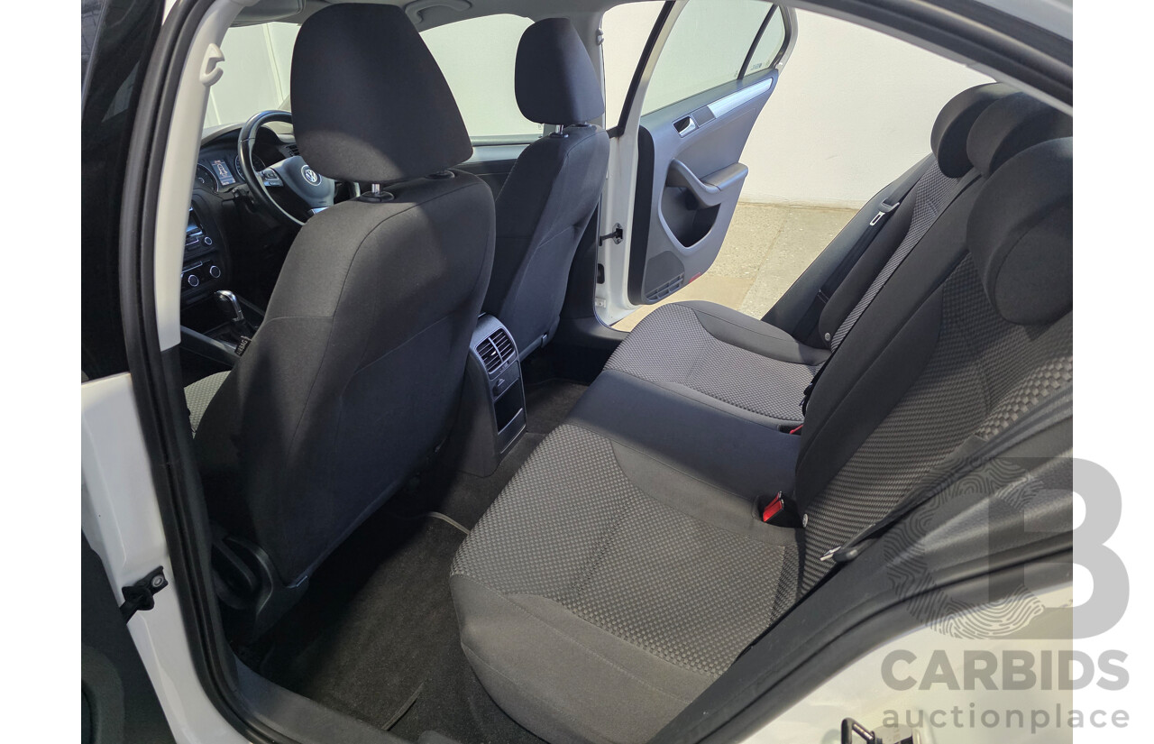 6/2013 Volkswagen Jetta 118 TSI 1KM MY13.5 4d Sedan White 1.4L
