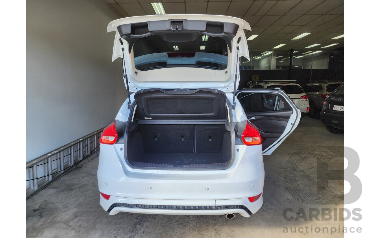 08/2015 Ford Focus Sport LZ 5d Hatchback White 1.5L