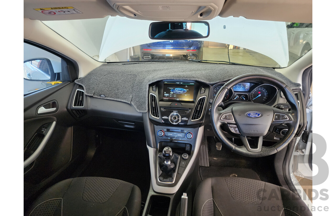 08/2015 Ford Focus Sport LZ 5d Hatchback White 1.5L