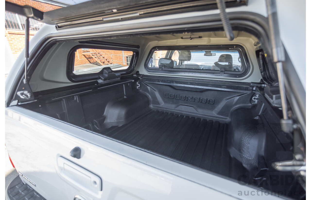 11/2014 Holden Colorado LT (4x4) RG MY15 Crew Cab P/Up Summit White Turbo Diesel 2.8L