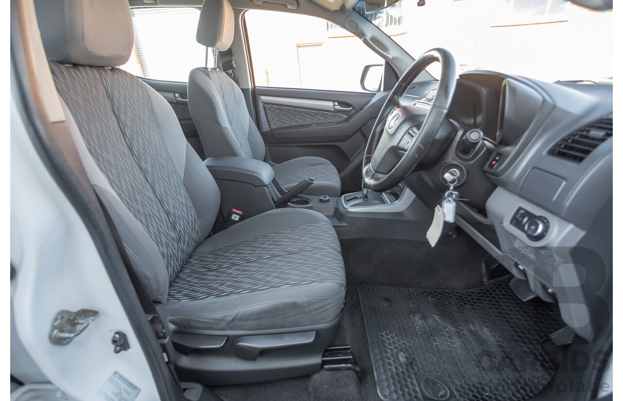 11/2014 Holden Colorado LT (4x4) RG MY15 Crew Cab P/Up Summit White Turbo Diesel 2.8L