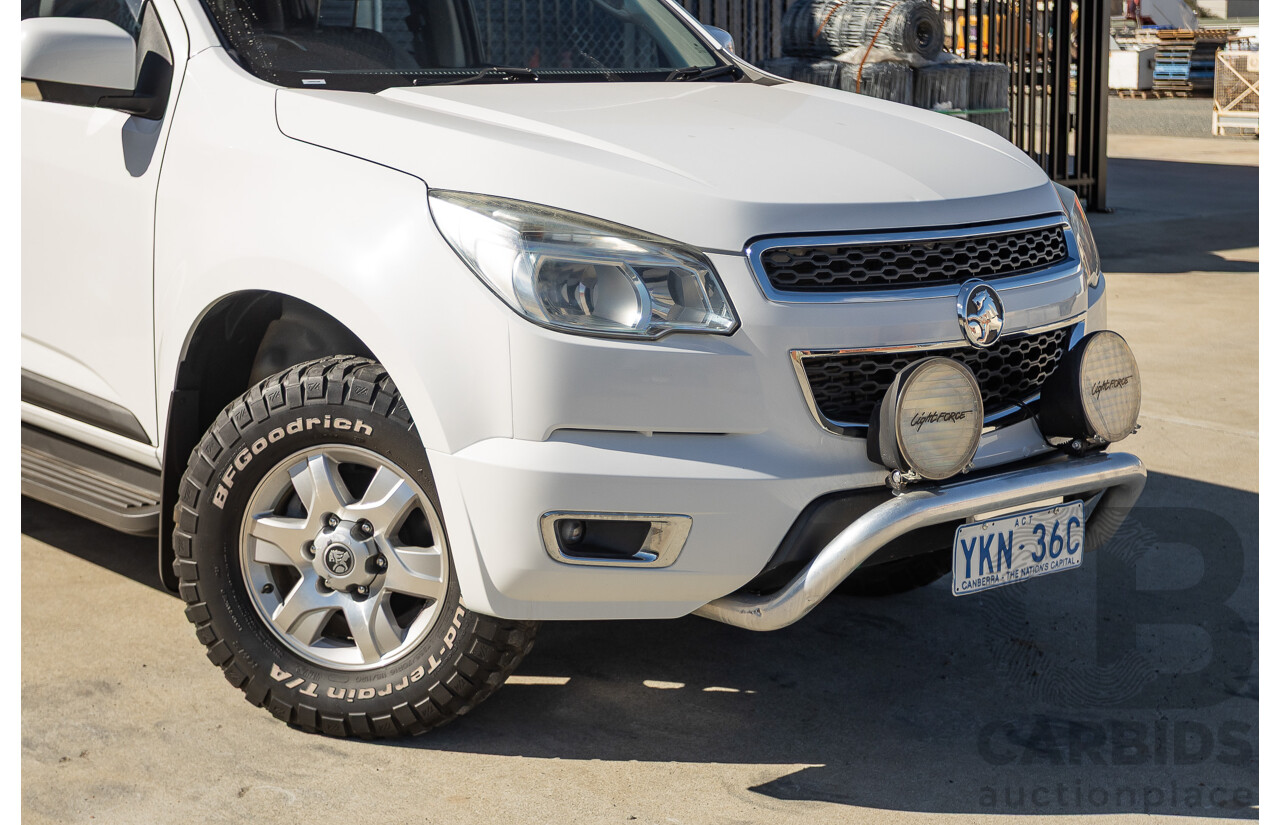 11/2014 Holden Colorado LT (4x4) RG MY15 Crew Cab P/Up Summit White Turbo Diesel 2.8L